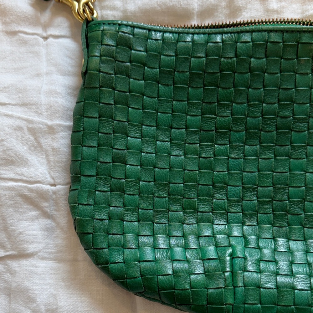 Green Woven Shoulder Bag - Stylish Everyday Carry - Picture 3 of 11